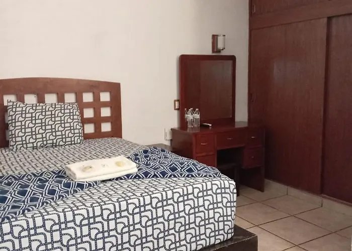 Colonos Cabos Hotel 3*